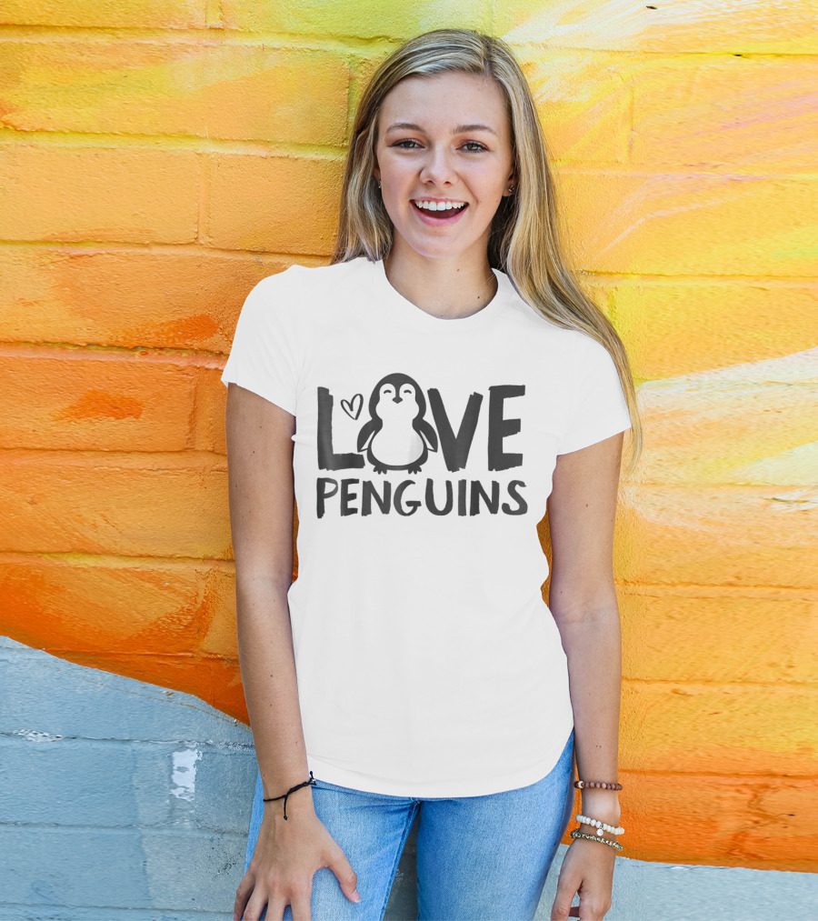 Love Penguins Cute Heart Penguin Lovers T-Shirt