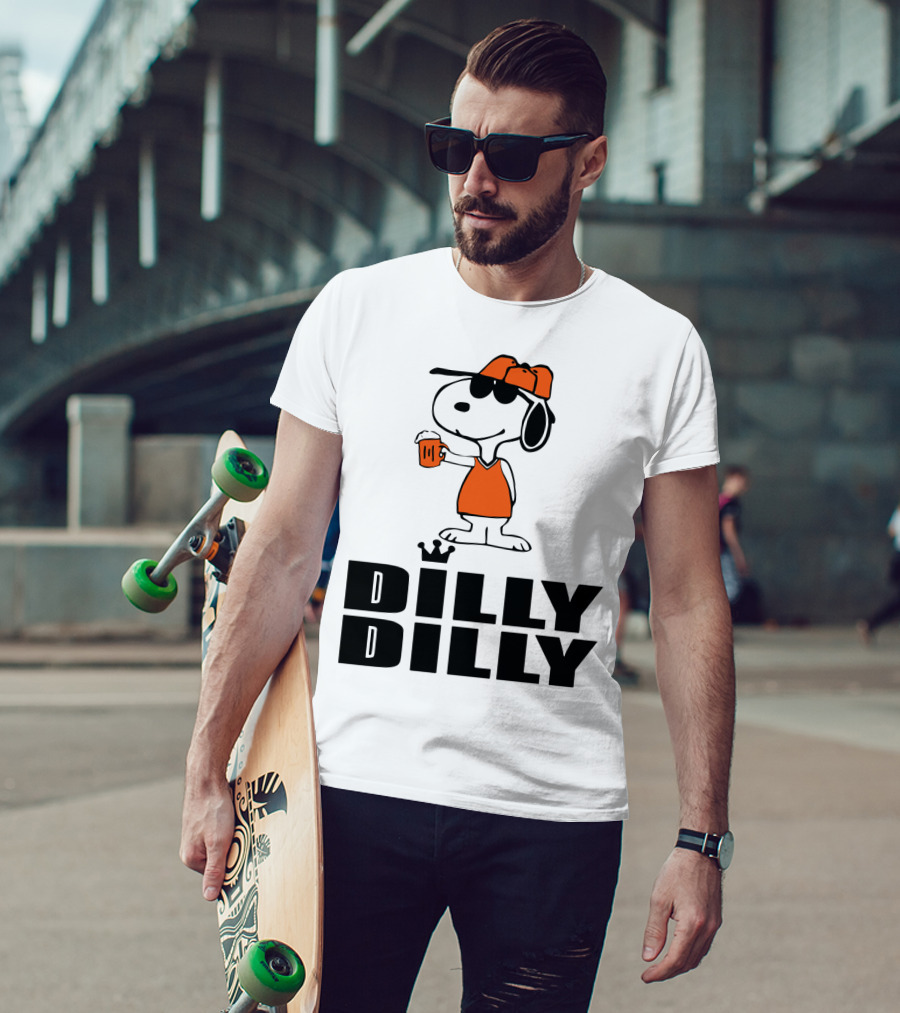 Dilly Dilly Funny Snoopy The Peanuts Movie Beer Hat And Glass T-Shirt