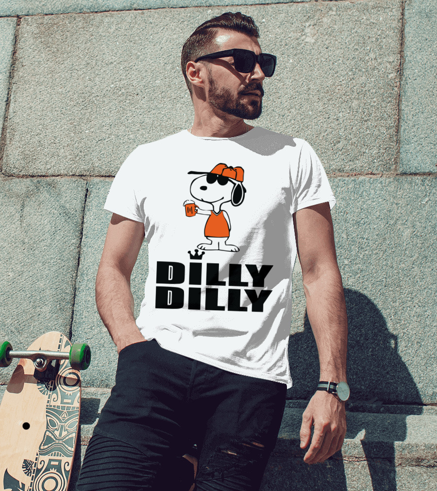 Dilly Dilly Funny Snoopy The Peanuts Movie Beer Hat And Glass T-Shirt