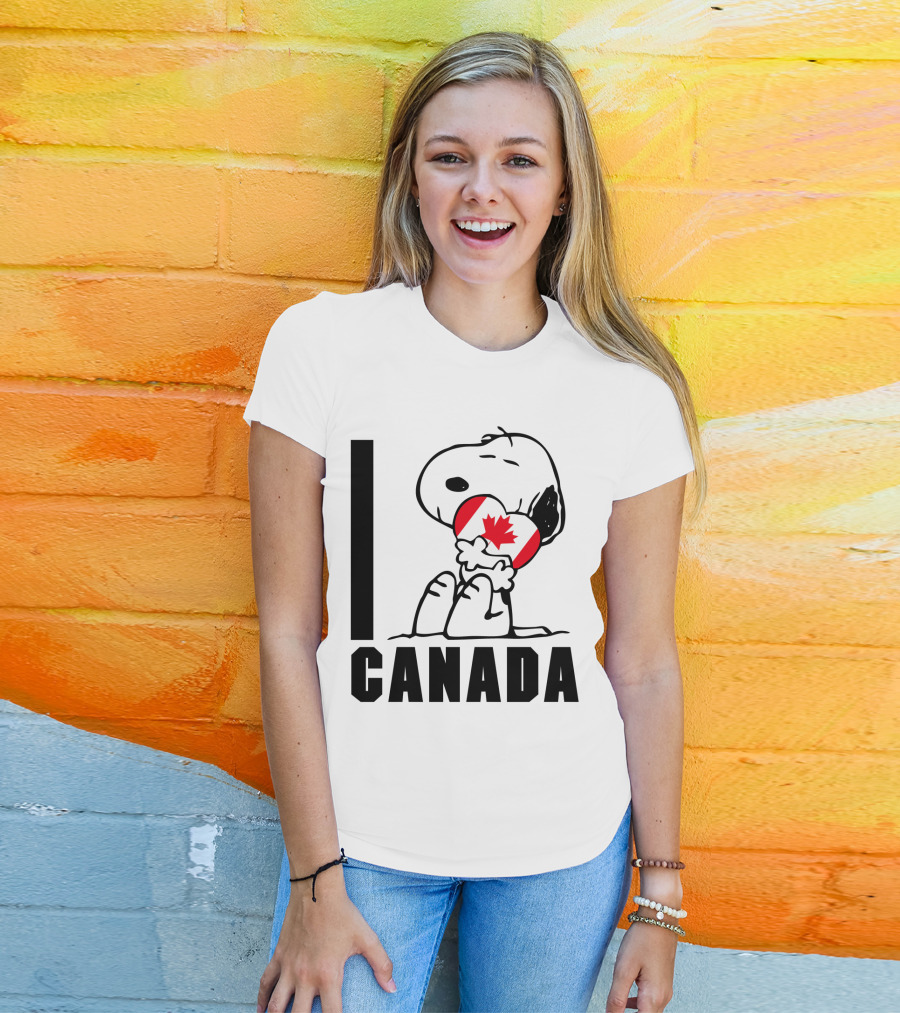 I Love Canada Snoopy Hugging Maple Leaf The Peanuts Movie T-Shirt