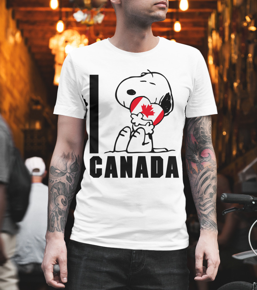 I Love Canada Snoopy Hugging Maple Leaf The Peanuts Movie T-Shirt