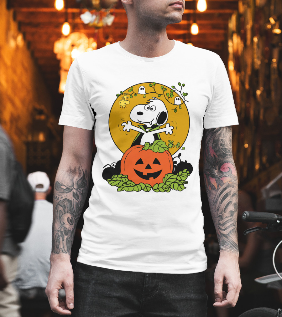 Pumpkin Halloween Snoopy Vampire Peanuts Movie Ghosts Jack-O'-Lantern T-Shirt