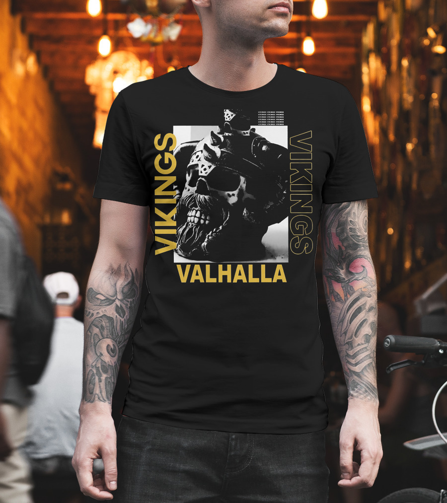Vikings Valhalla Yule Skull Helm T-Shirt