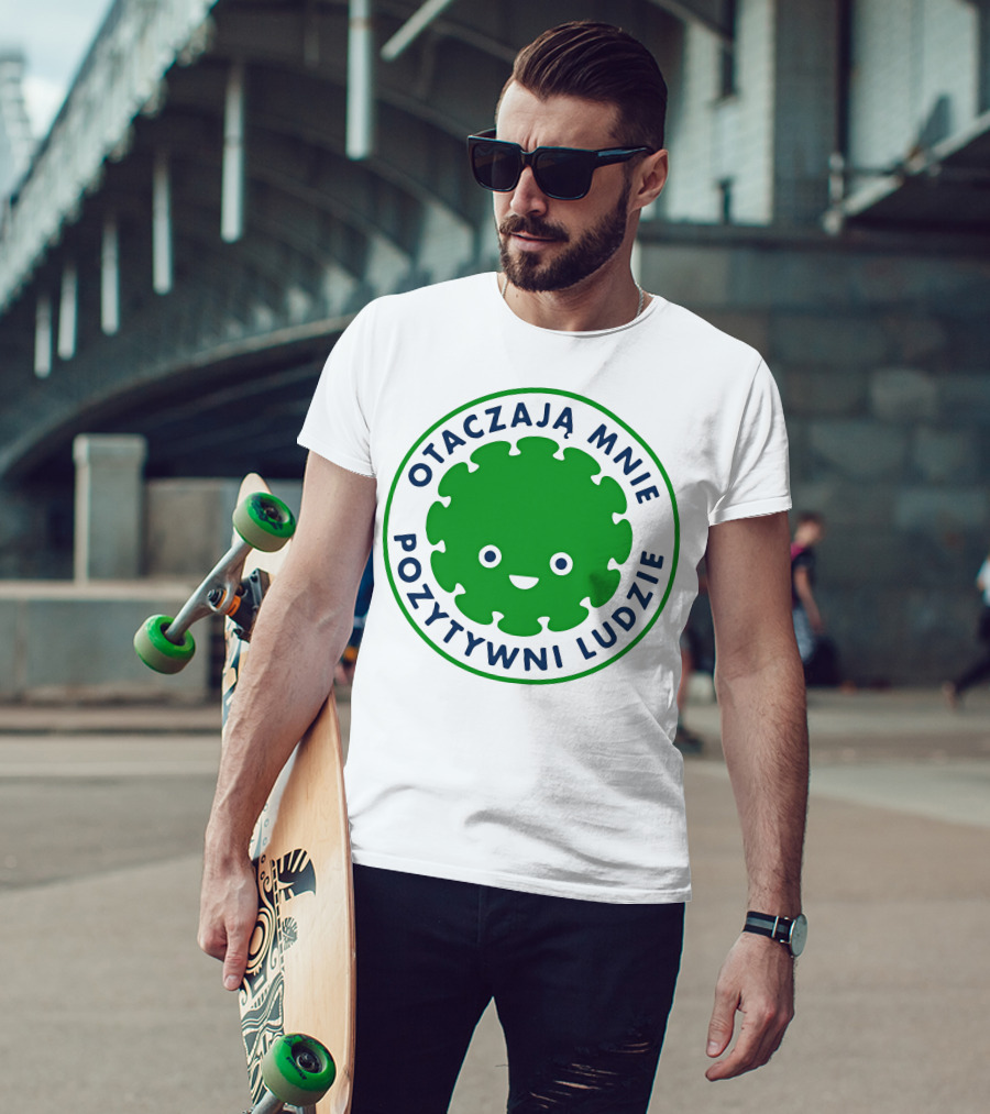 Otaczają Mnie Pozytywni Ludzie Green Smiley Puzzle Face T-Shirt