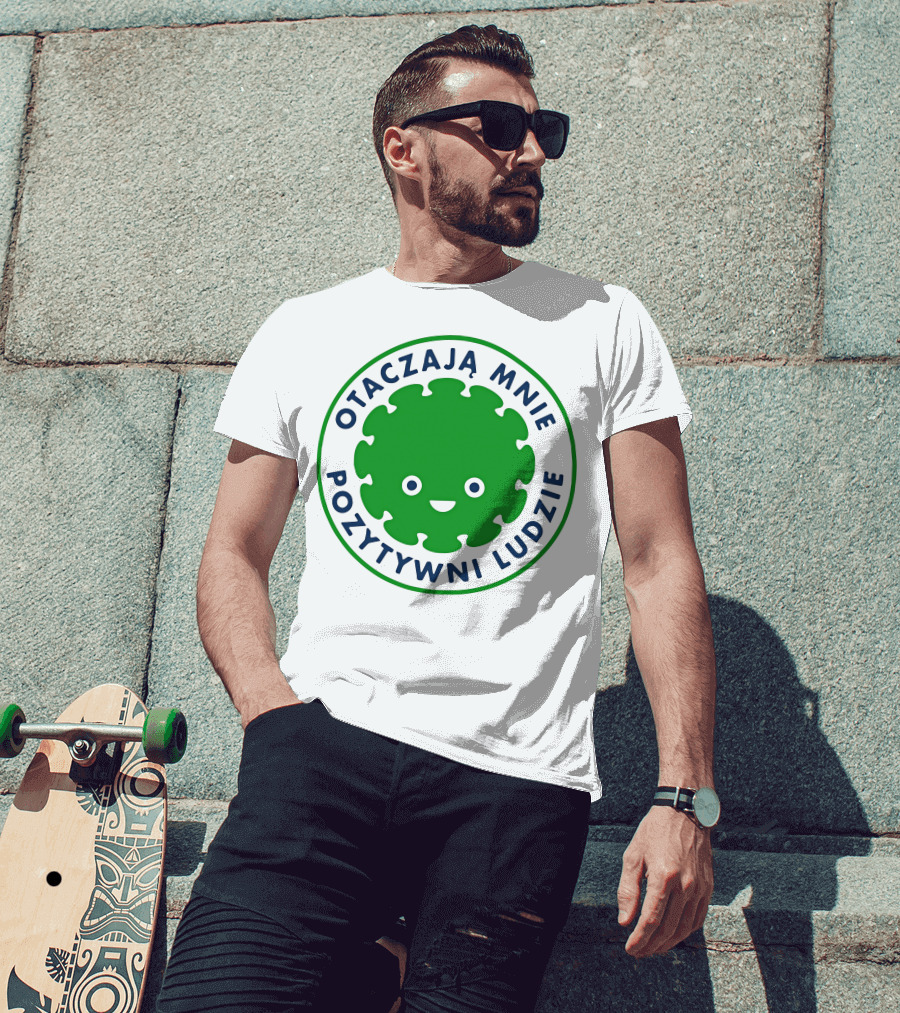 Otaczają Mnie Pozytywni Ludzie Green Smiley Puzzle Face T-Shirt