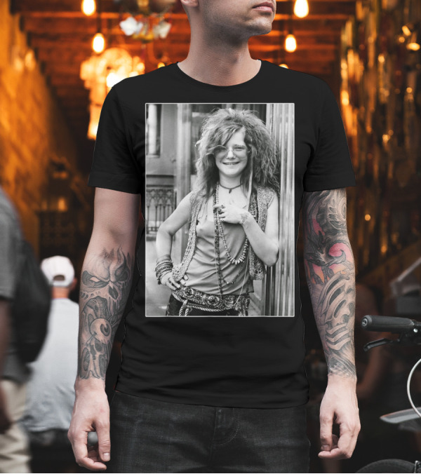 Retro Janis Joplin Funny Legends Never Die Iconic Black and White Photography T-Shirt Retro Janis Joplin Funny Legends Never Die Iconic Black and White Photography T-Shirt