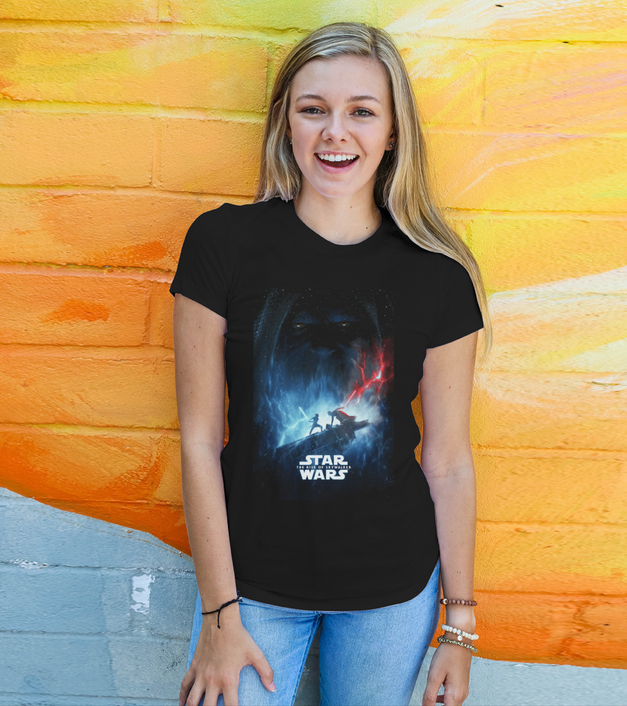 Star Wars The Rise Of Skywalker Epic Duel With Red And Blue Lightsabers T-Shirt