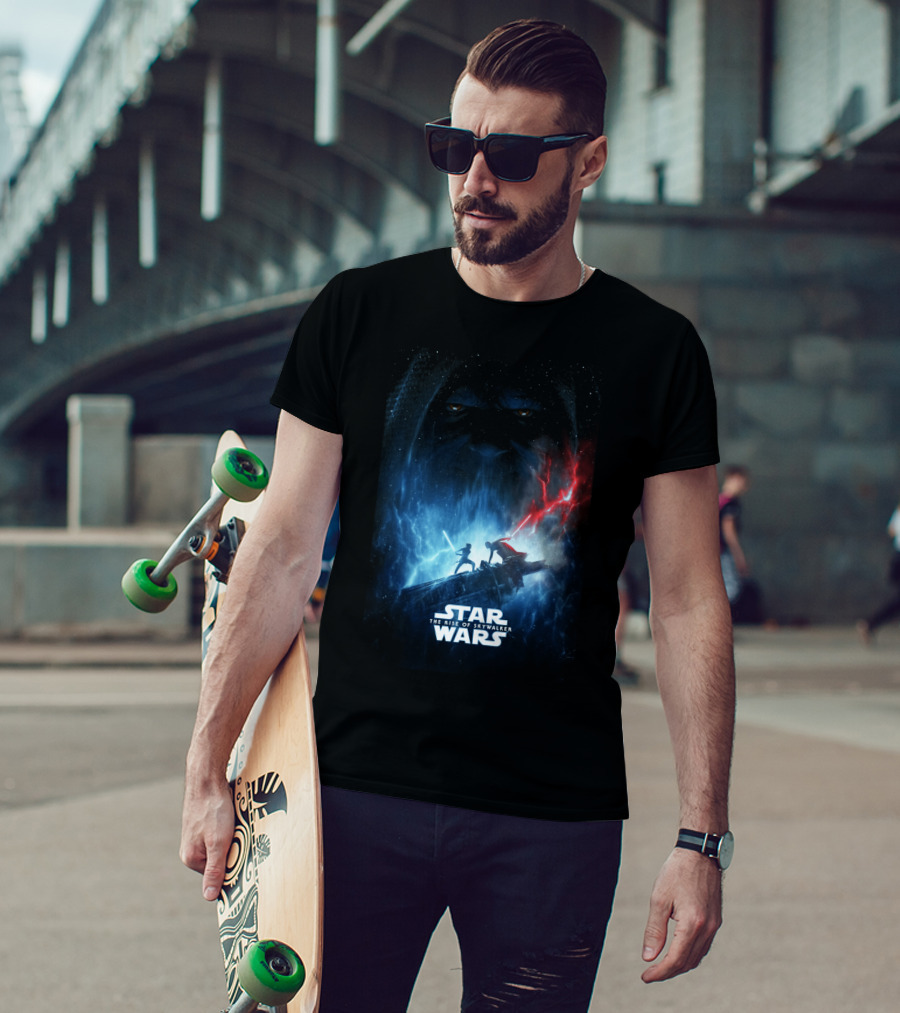 Star Wars The Rise Of Skywalker Epic Duel With Red And Blue Lightsabers T-Shirt