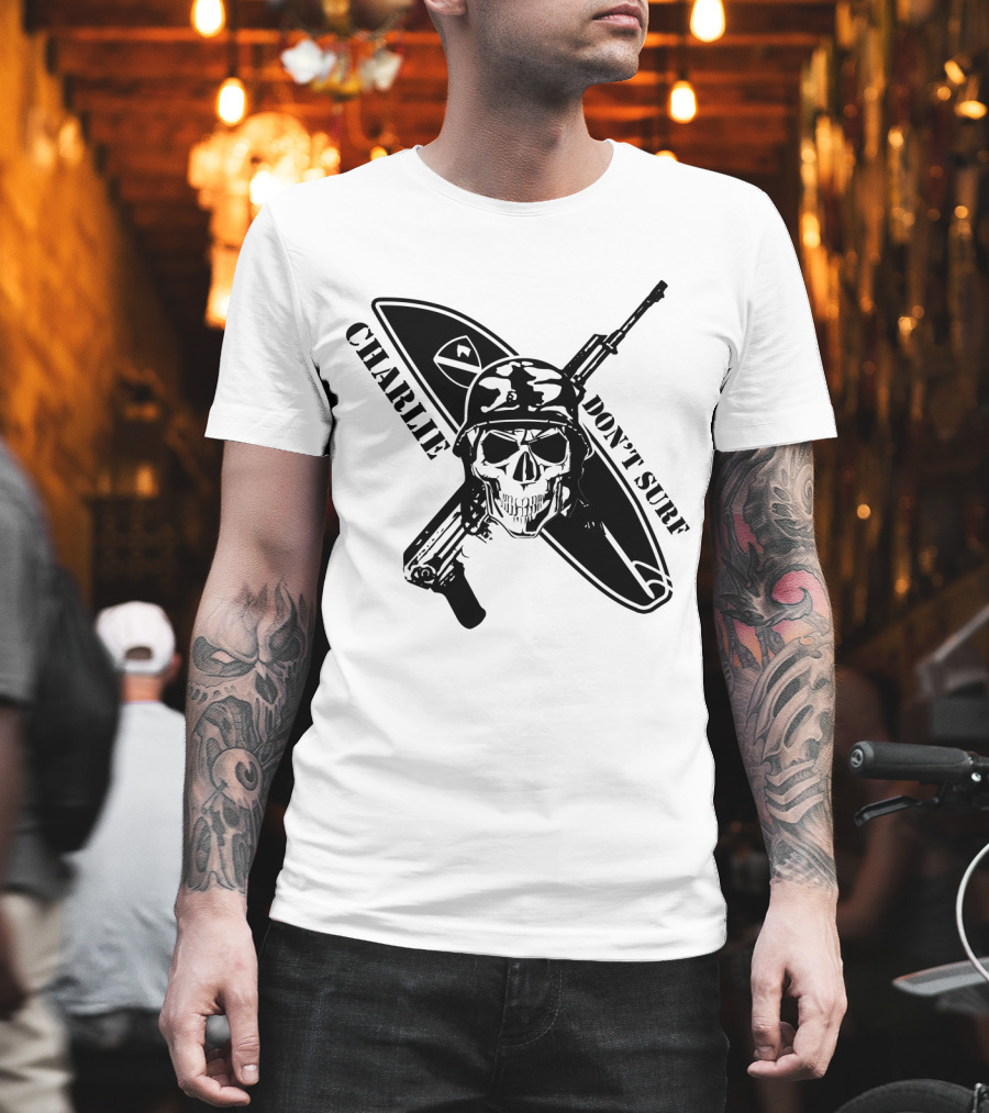 Apocalypse Now Charlie Don't Surf Skull Soldier Surfboard Rifle T-Shirt