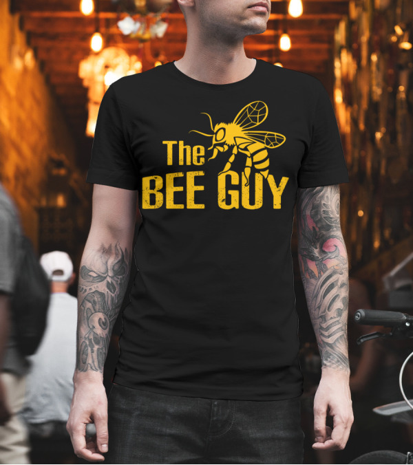 The Bee Guy Beekeeper Halloween Costume Bee T-Shirt The Bee Guy Beekeeper Halloween Costume Bee T-Shirt