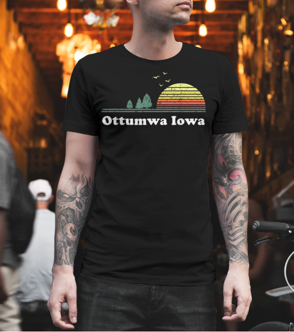 Ottumwa Iowa Vintage Sunset with Birds and Trees T-Shirt Ottumwa Iowa Vintage Sunset with Birds and Trees T-Shirt