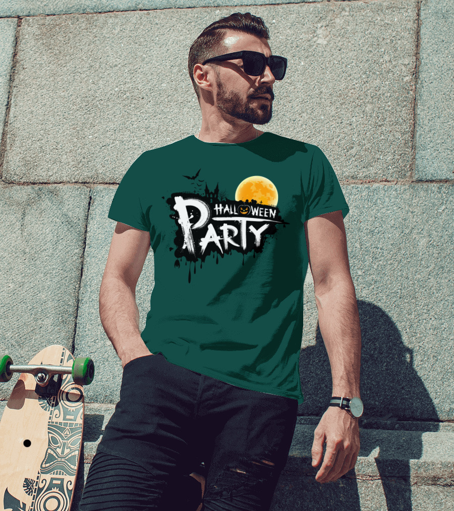 Halloween Party Moonlit Haunted House And Bats T-Shirt