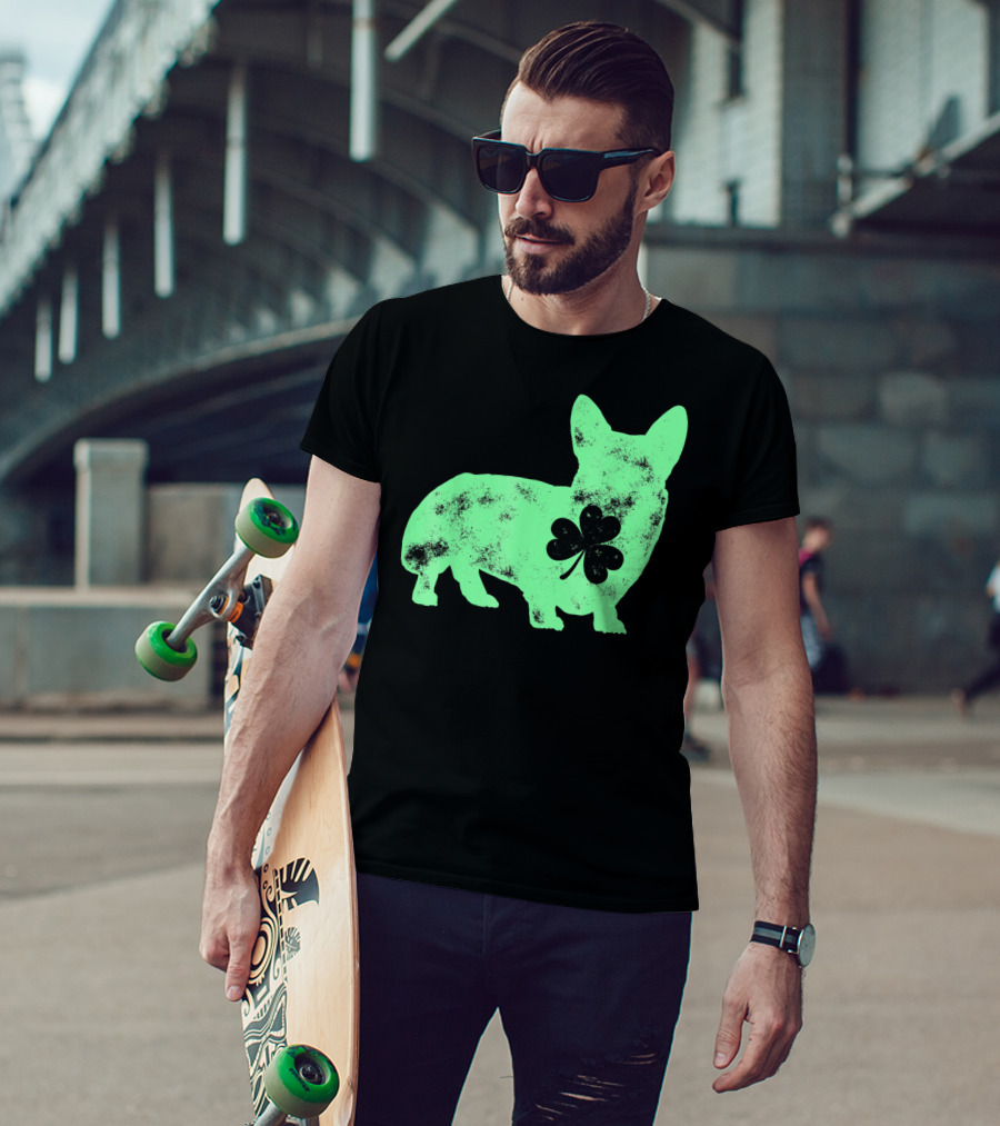 Corgi Shamrock Dog Lover St Patricks Day T-Shirt