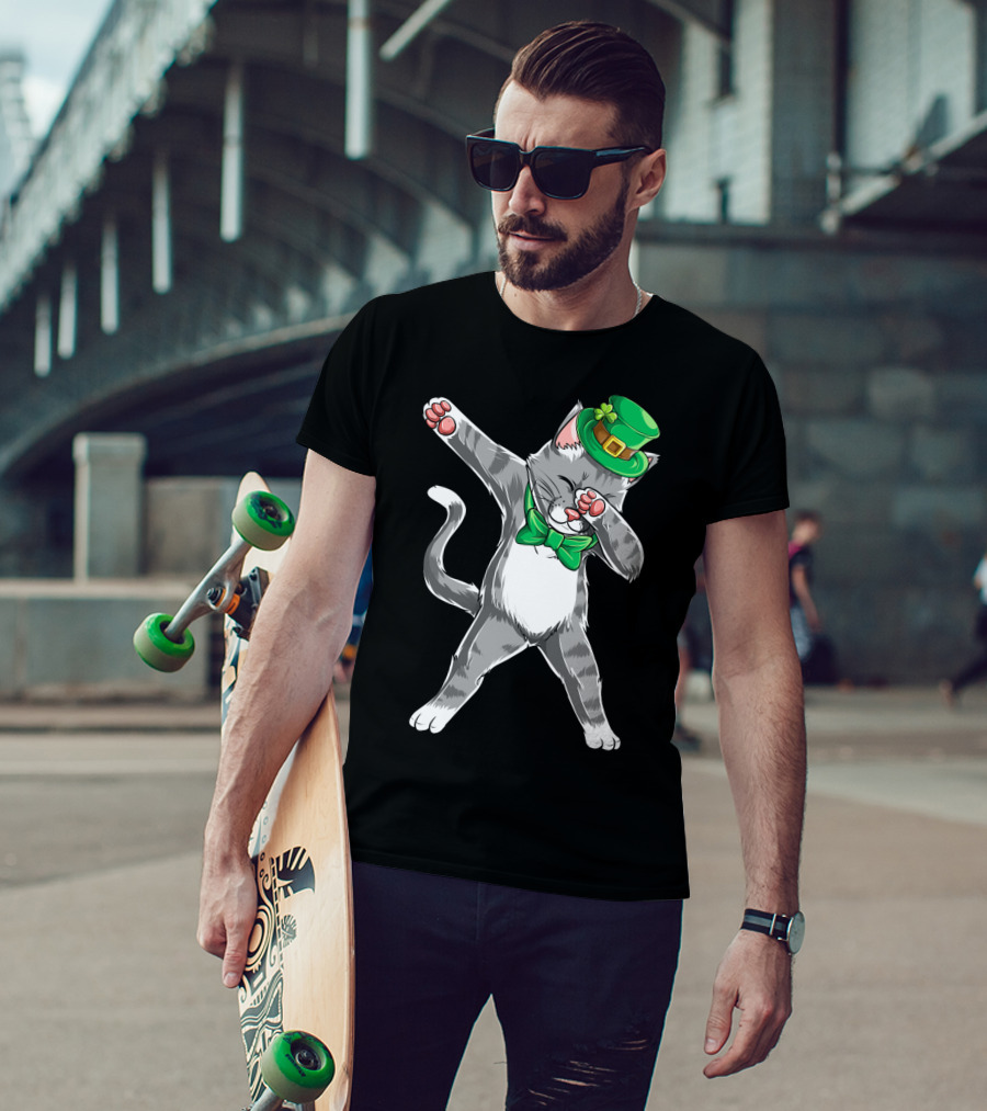 Dabbing Cat Leprechaun St Patricks Day T-Shirt
