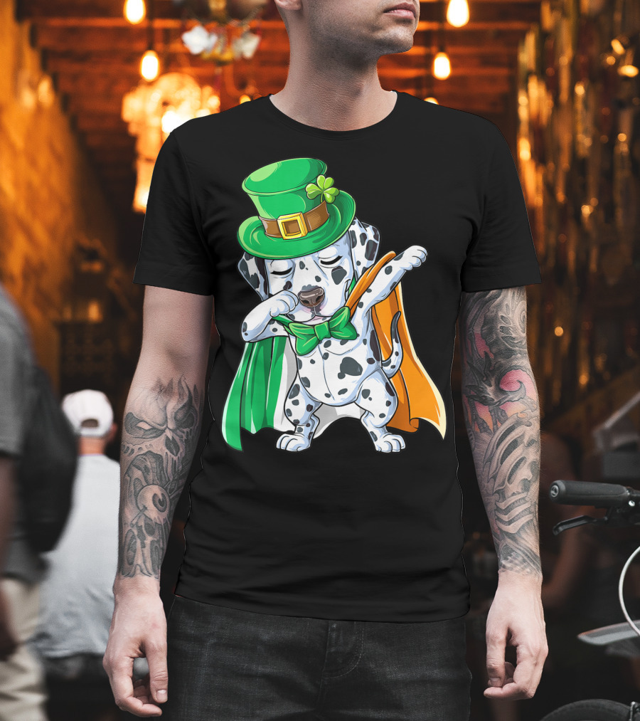 Dabbing Dalmatian St Patricks Day Leprechaun Irish Dog with Green Hat and Cape T-Shirt
