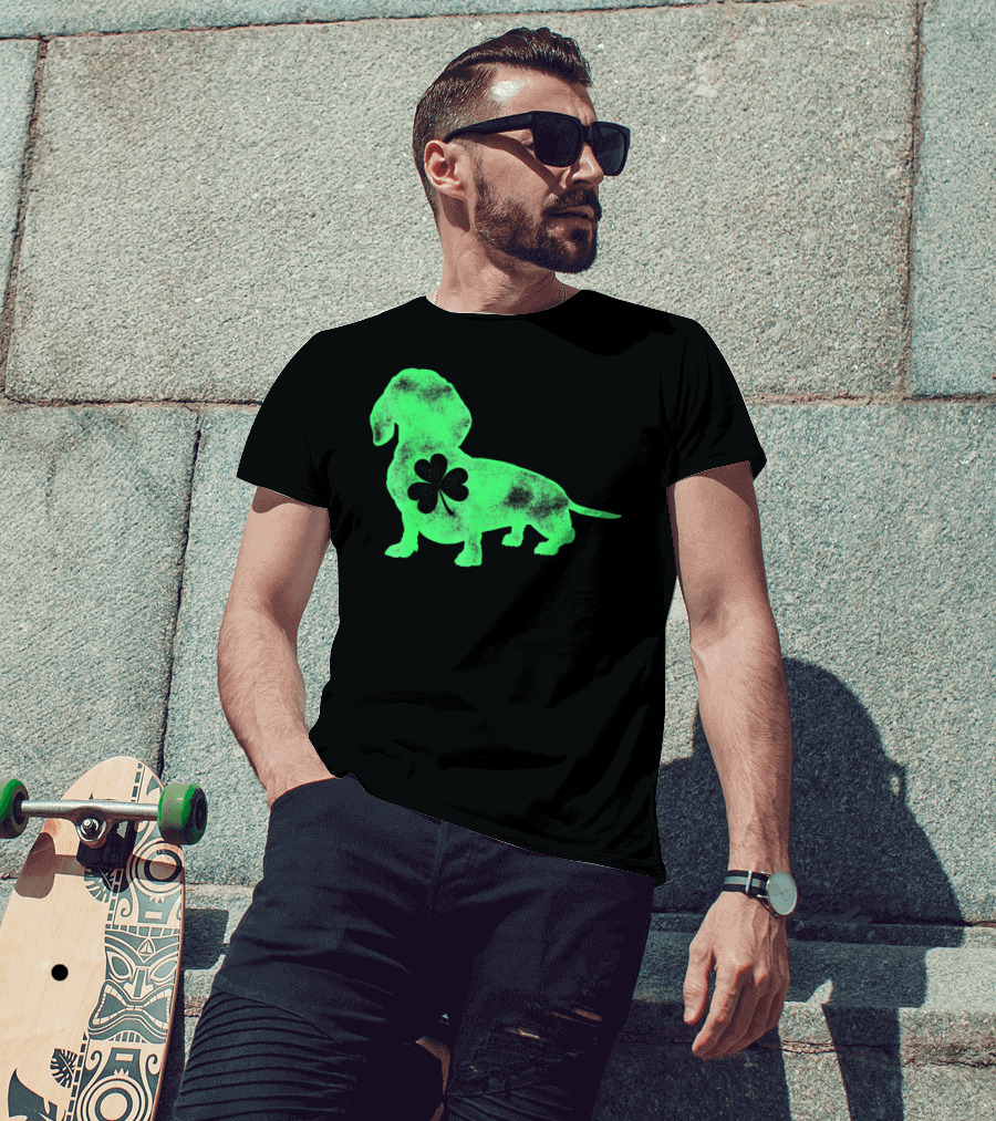 Dachshund Shamrock St Patricks Day Dog Lover Men T-Shirt