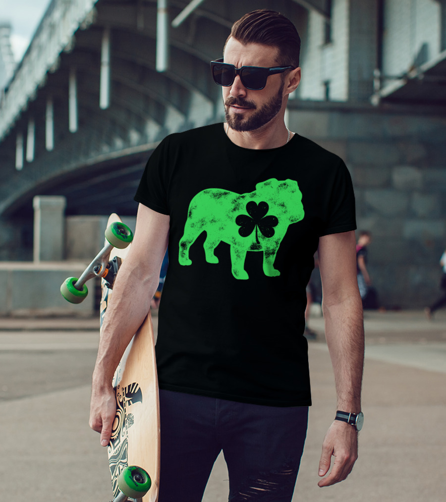 English Bulldog Shamrock St Patricks Day Men Dog T-Shirt