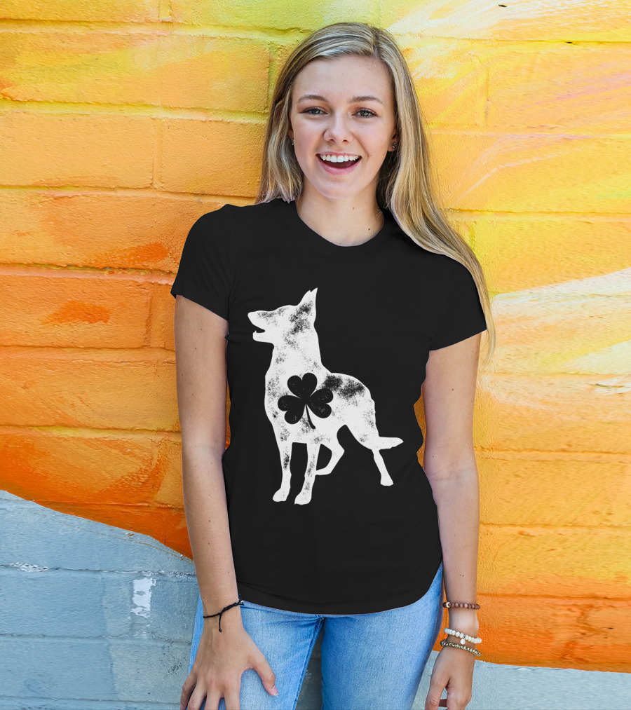 German Shepherd Dog With Shamrock St Patricks Day Men T-Shirt