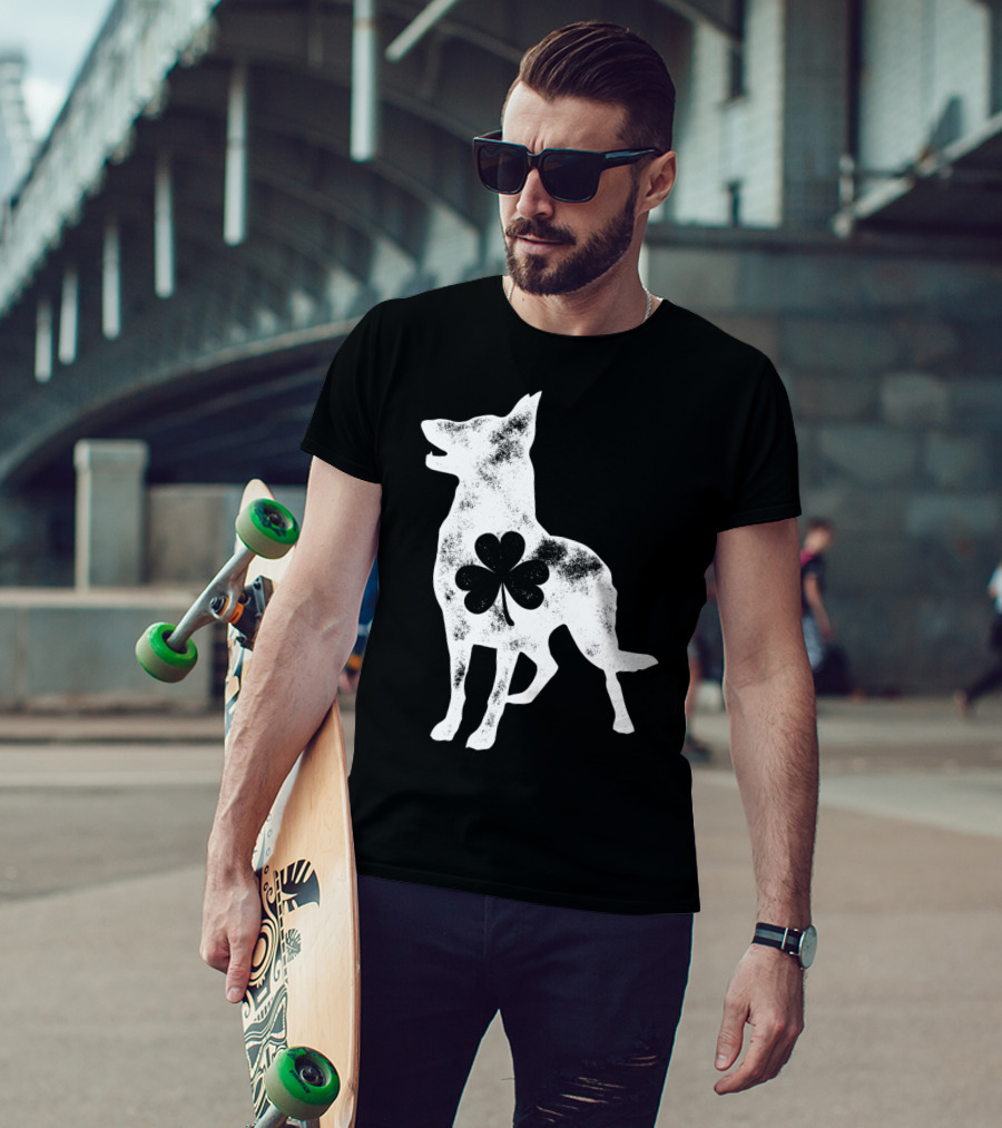 German Shepherd Dog With Shamrock St Patricks Day Men T-Shirt