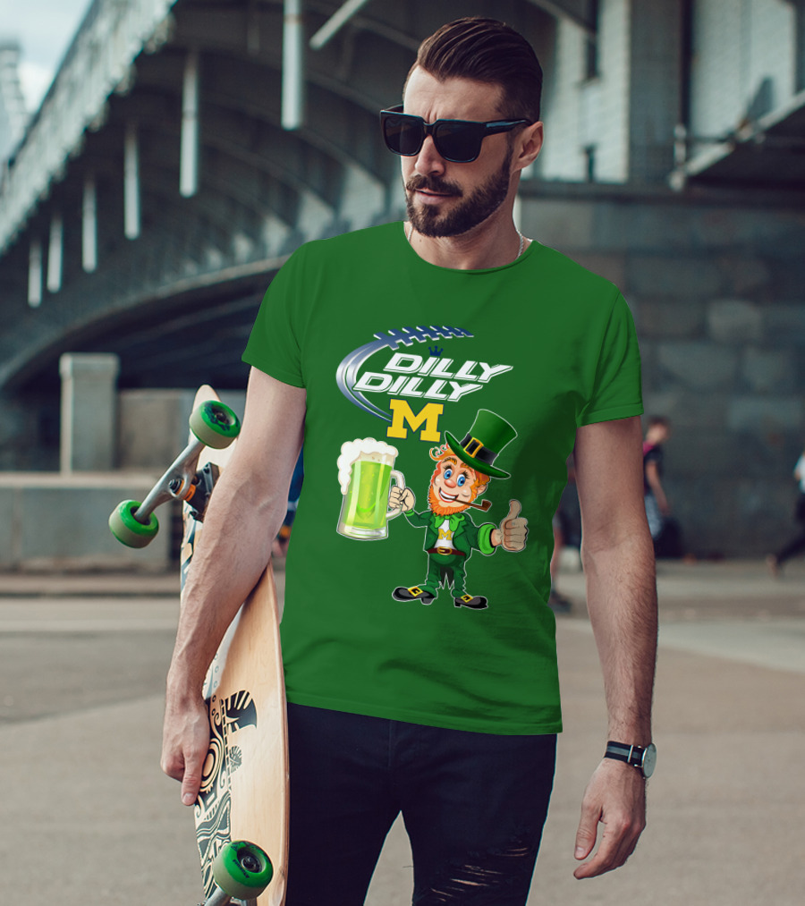 Dilly Dilly M Patrick Football Leprechaun With Green Beer T-Shirt