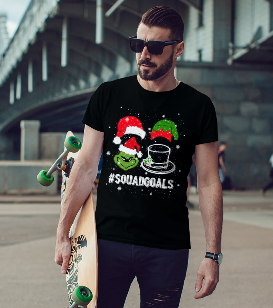 Christmas #SquadGoals Grinch Santa Elf Top Hat Snowflakes T-Shirt