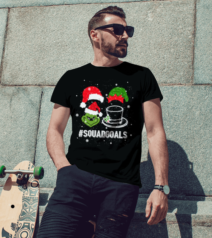Christmas #SquadGoals Grinch Santa Elf Top Hat Snowflakes T-Shirt