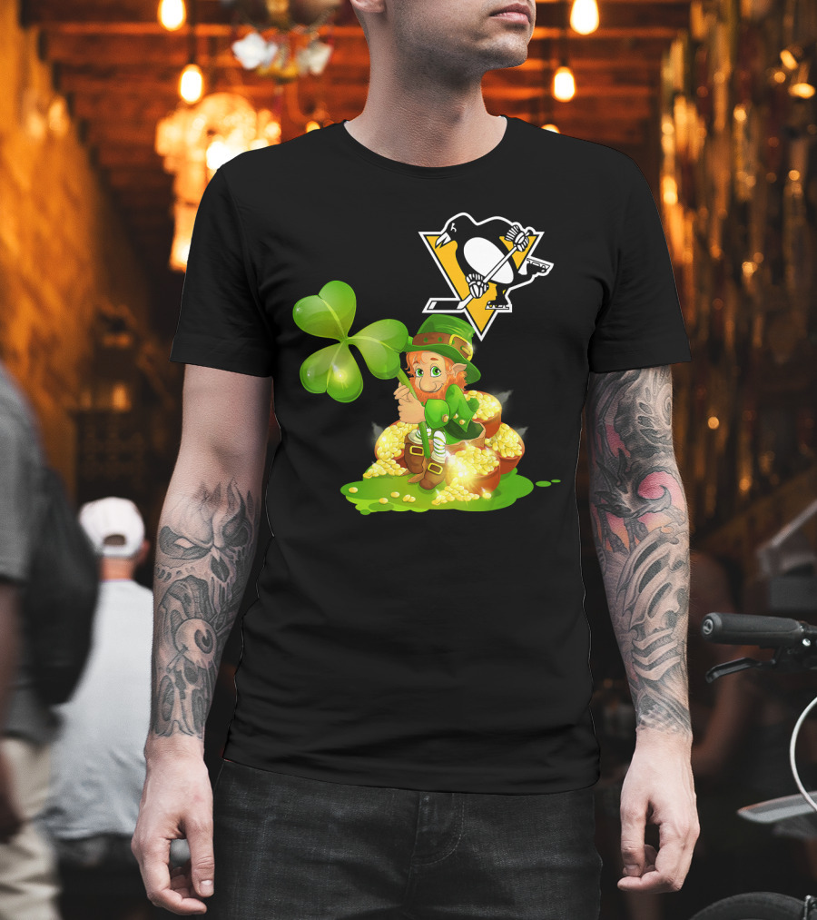 Pittsburgh Penguins St. Patrick's Day Lucky Leprechaun Hockey Shamrock Gold T-Shirt