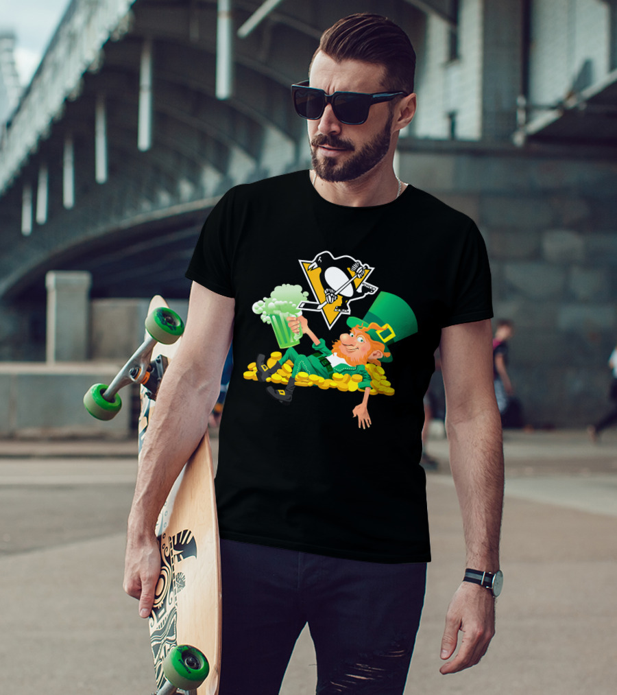 St Patrick's Day Lucky Leprechaun Pittsburgh Penguins Hockey Fan Gear T-Shirt