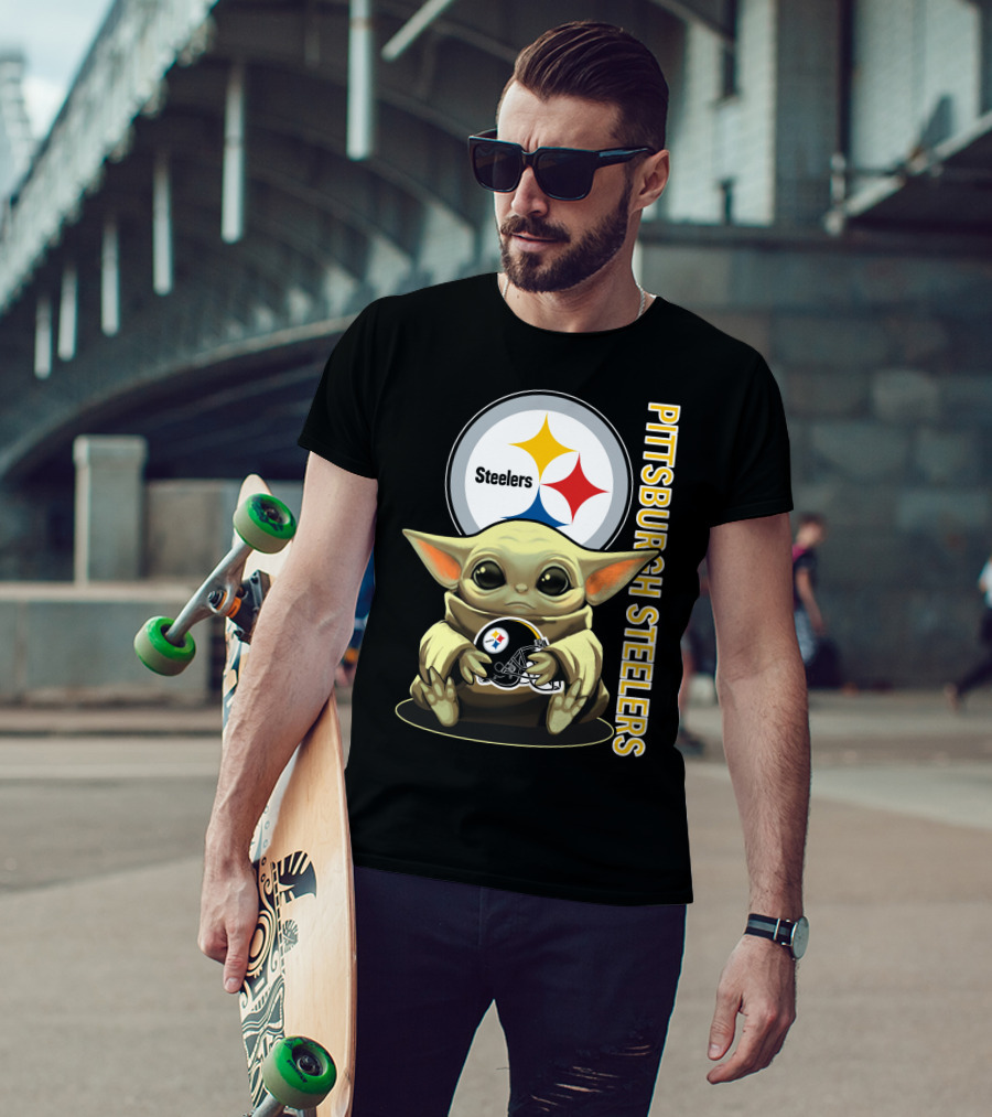 Pittsburgh Steelers Baby Yoda With Helmet T-Shirt