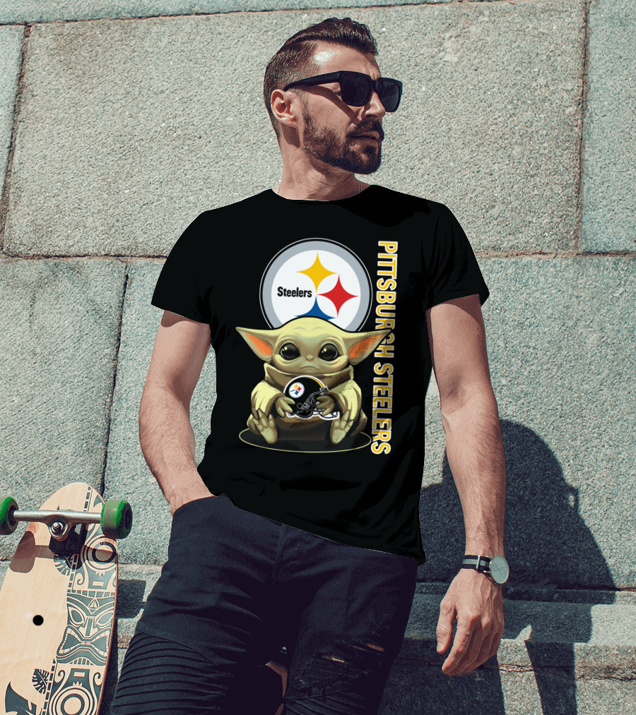 Pittsburgh Steelers Baby Yoda With Helmet T-Shirt