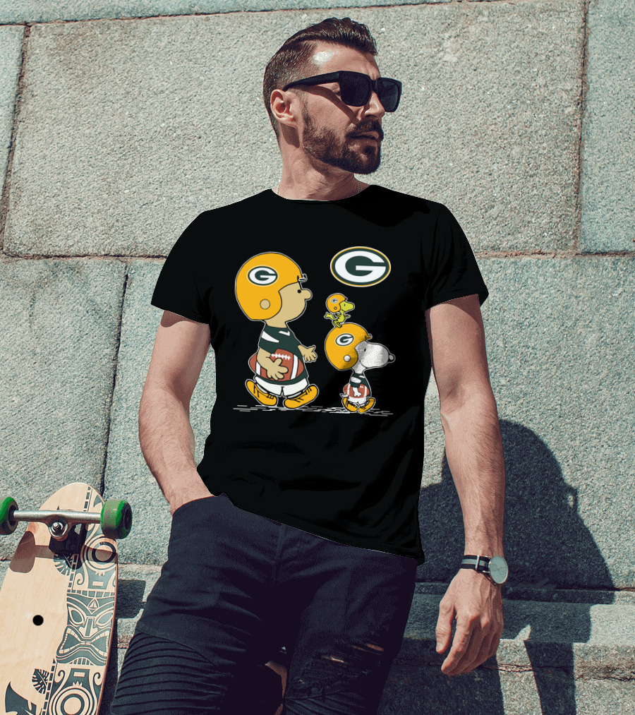 Packers Snoopy Charlie Brown Woodstock Football Helmets T-Shirt