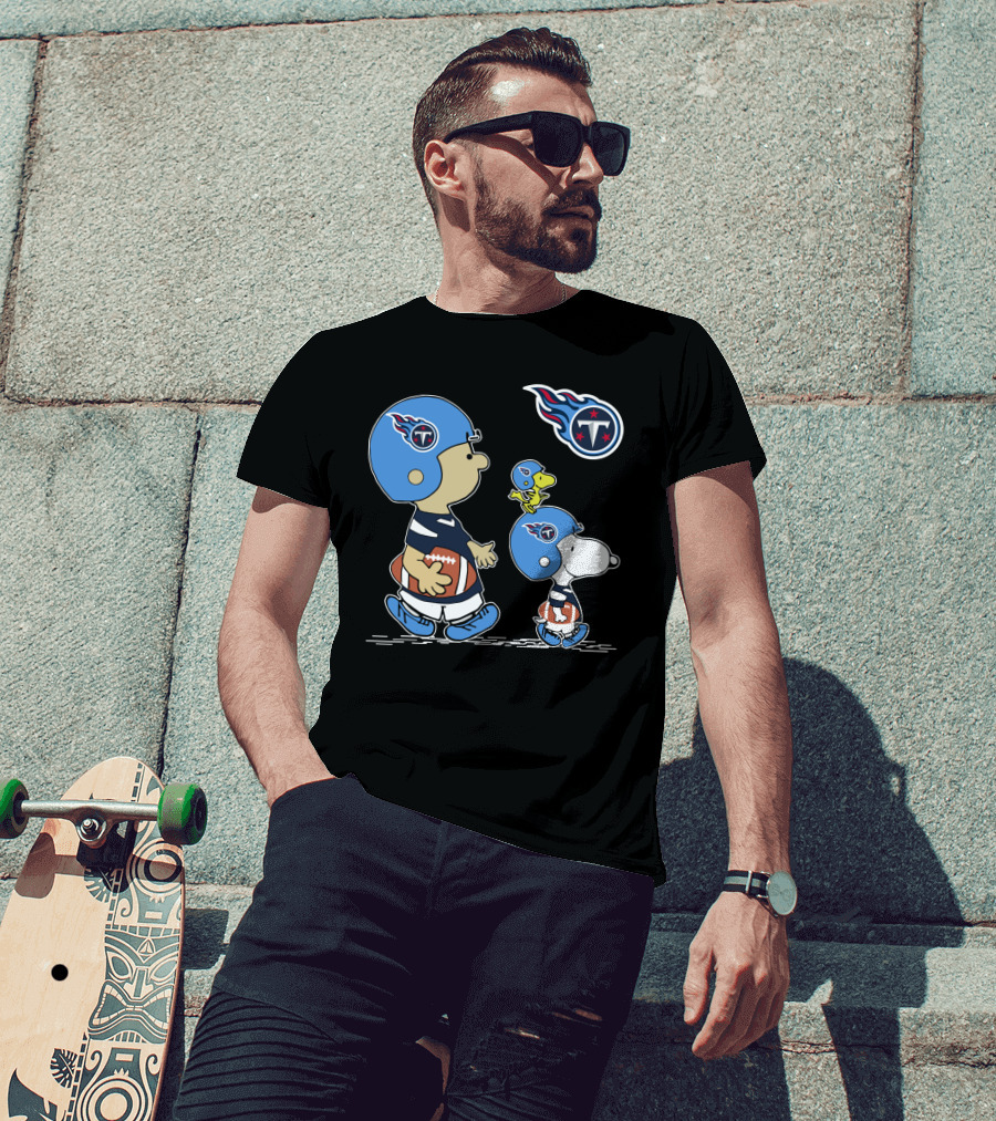 Titans Snoopy Charlie Brown Woodstock Football Helmets T-Shirt