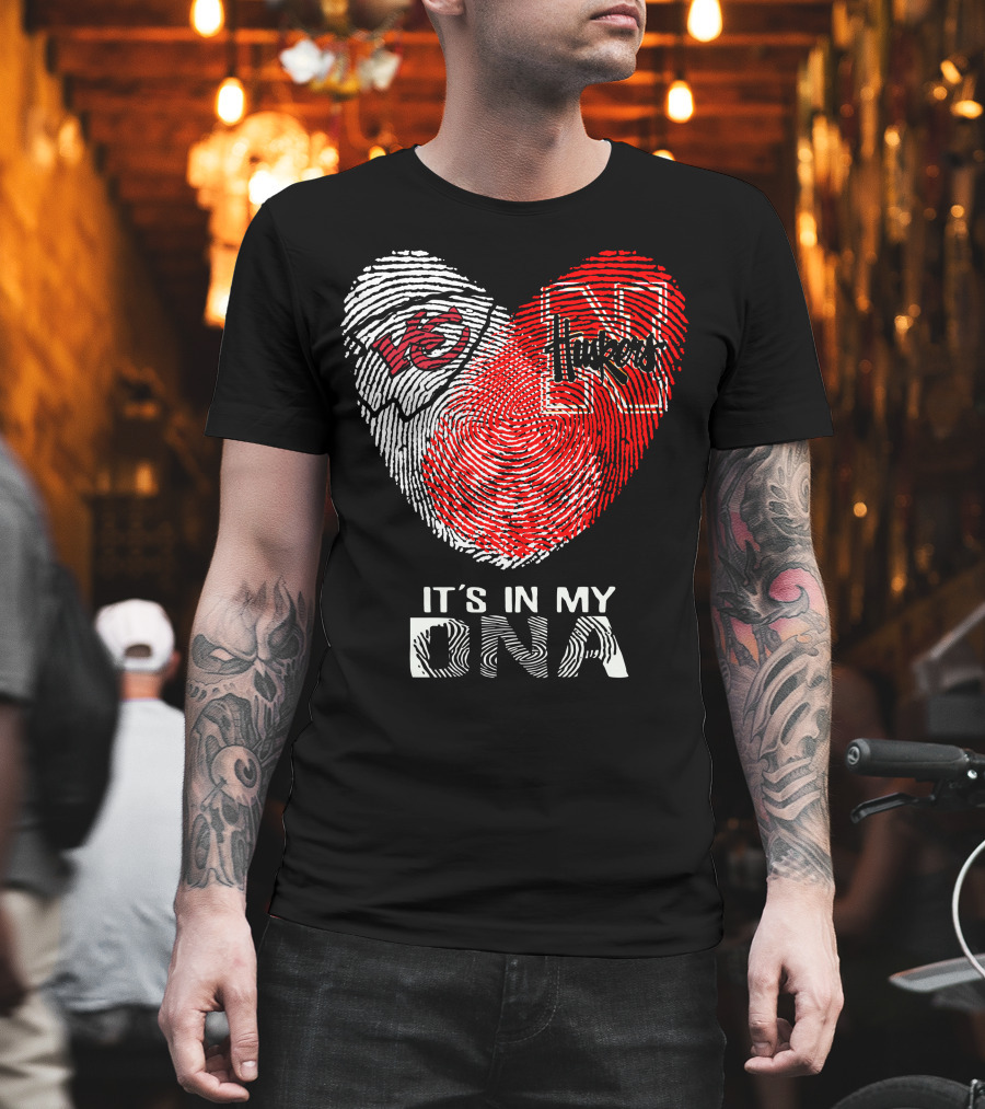 Chiefs Huskers It's In My Dna Fingerprint Heart T-Shirt