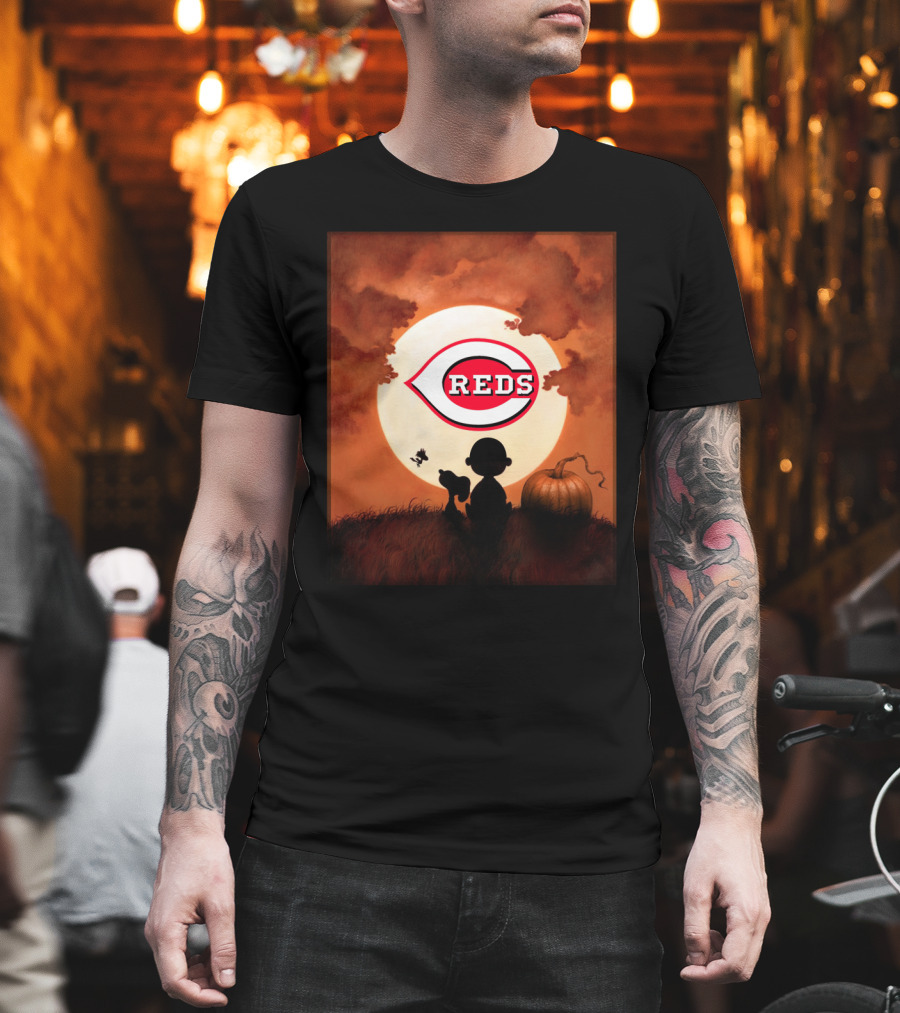 Cincinnati Reds Full Moon Silhouette With Pumpkin T-Shirt
