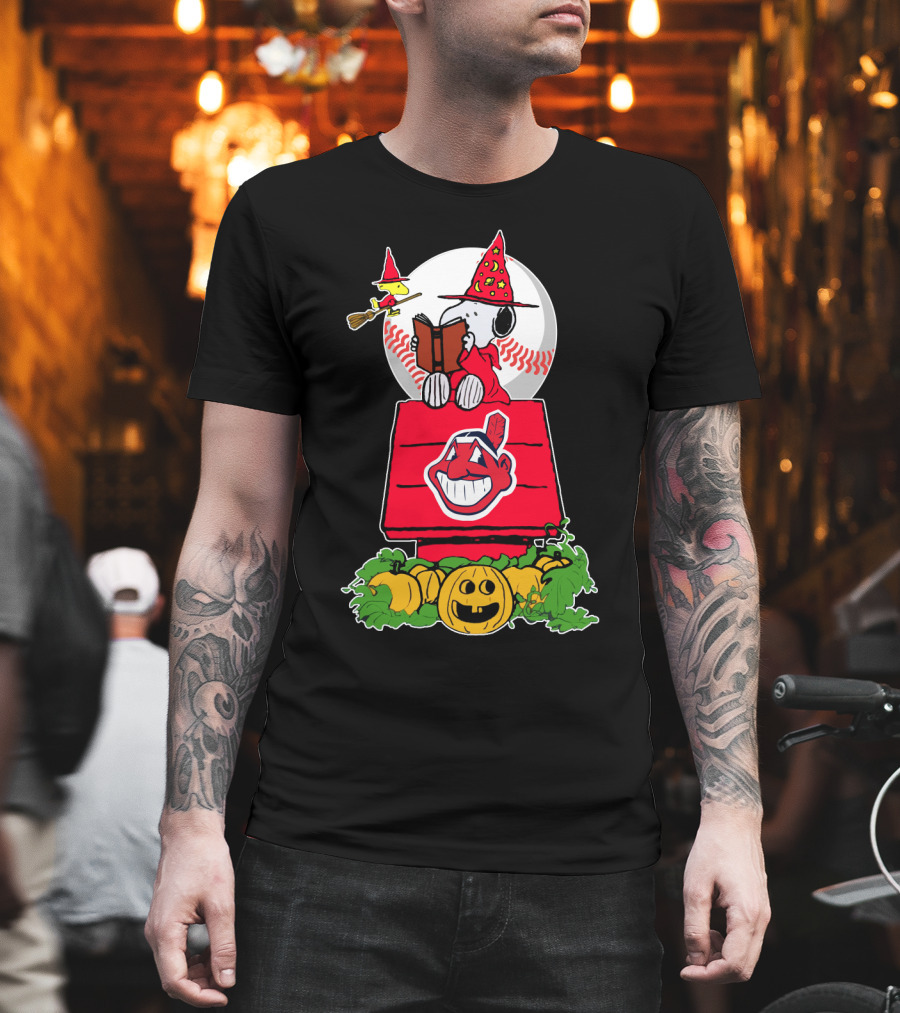Snoopy Halloween Cleveland Baseball Pumpkins And Witch Hat T-Shirt