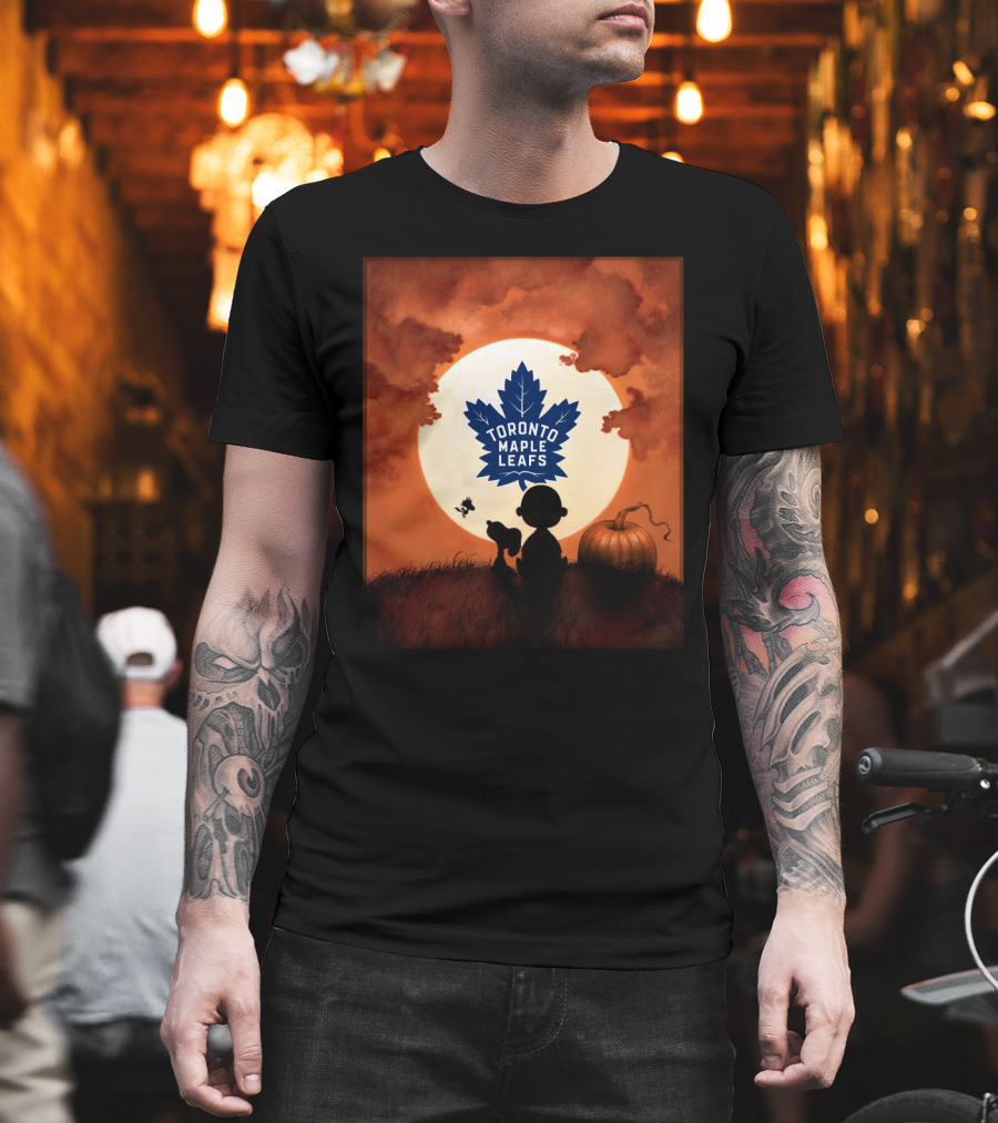 Toronto Maple Leafs Halloween Moon Silhouette With Pumpkin T-Shirt