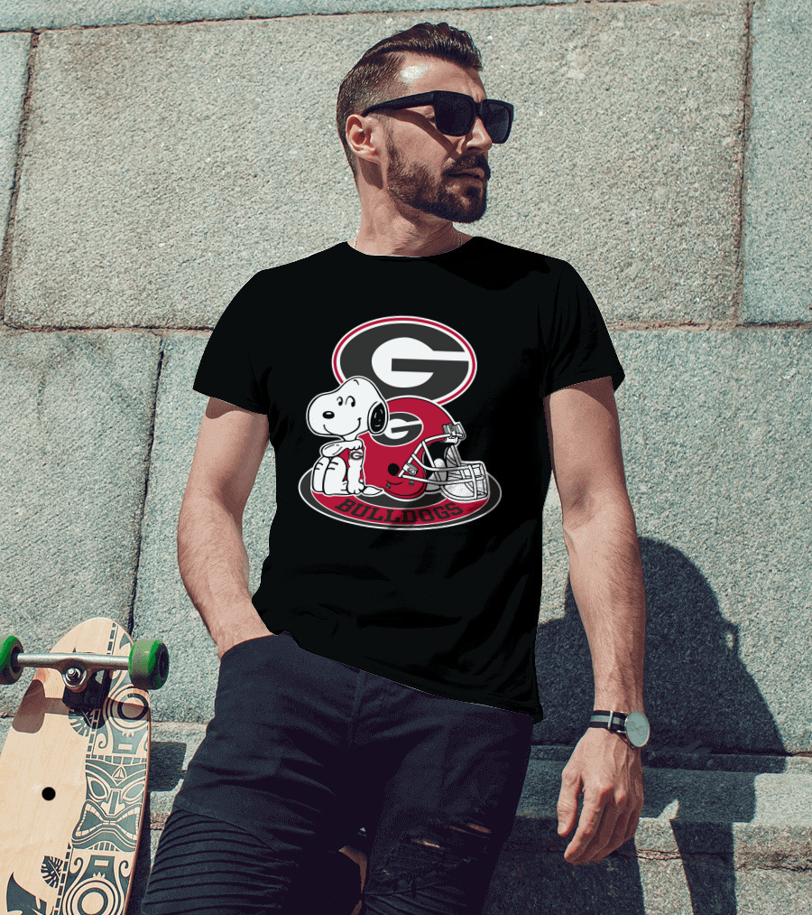 Georgia Bulldogs Snoopy Football Helmet T-Shirt