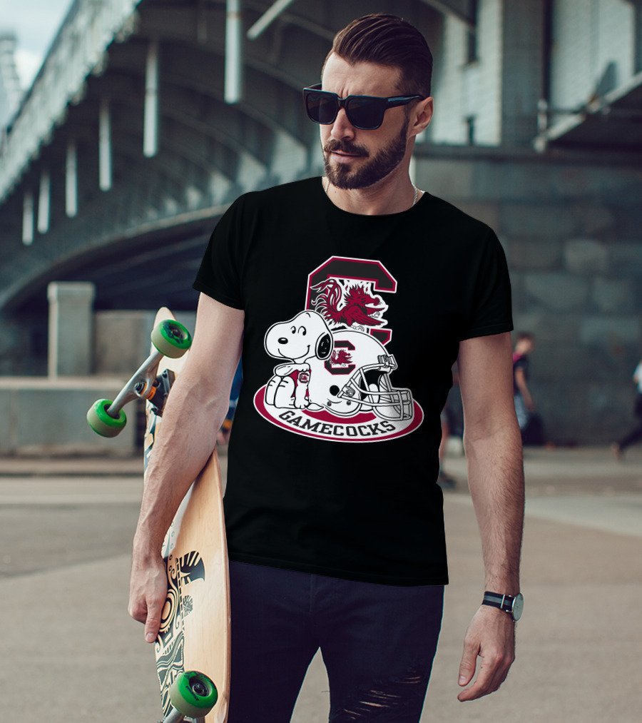 South Carolina Gamecocks Snoopy Football Helmet T-Shirt