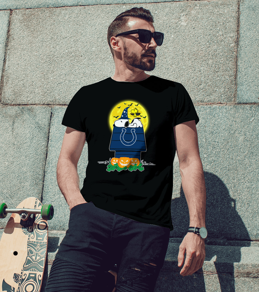 Indianapolis Colts Snoopy Halloween Moon Pumpkins Woodstock Bats T-Shirt