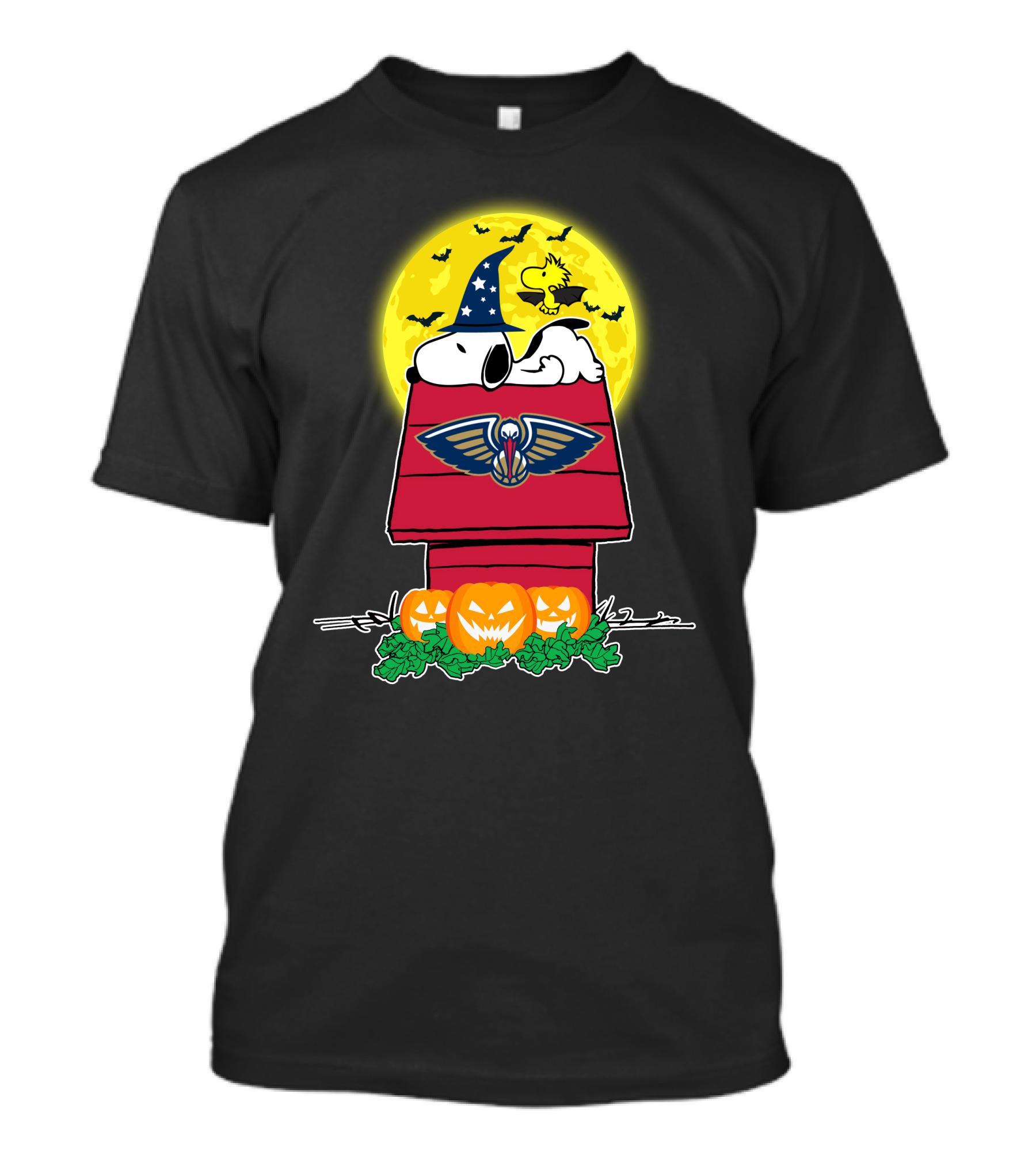 New Orleans Pelicans Snoopy Woodstock Halloween Moon Pumpkins T-Shirt