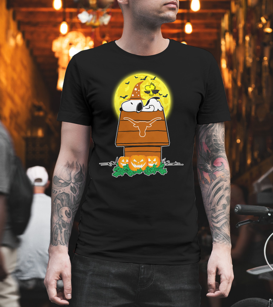 Texas Longhorns Snoopy Woodstock Halloween Pumpkins Moon T-Shirt