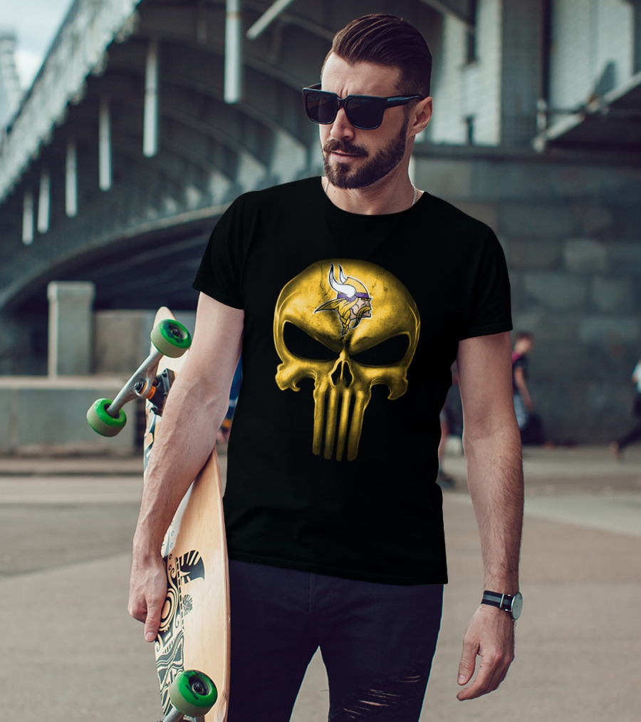 Minnesota Vikings Skull Emblem With Viking T-Shirt