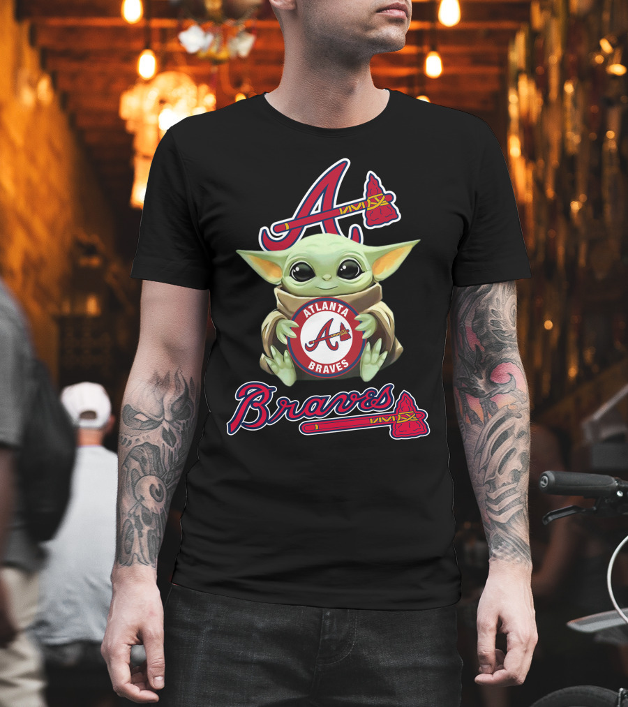 Atlanta Braves Baby Yoda Holding Team T-Shirt