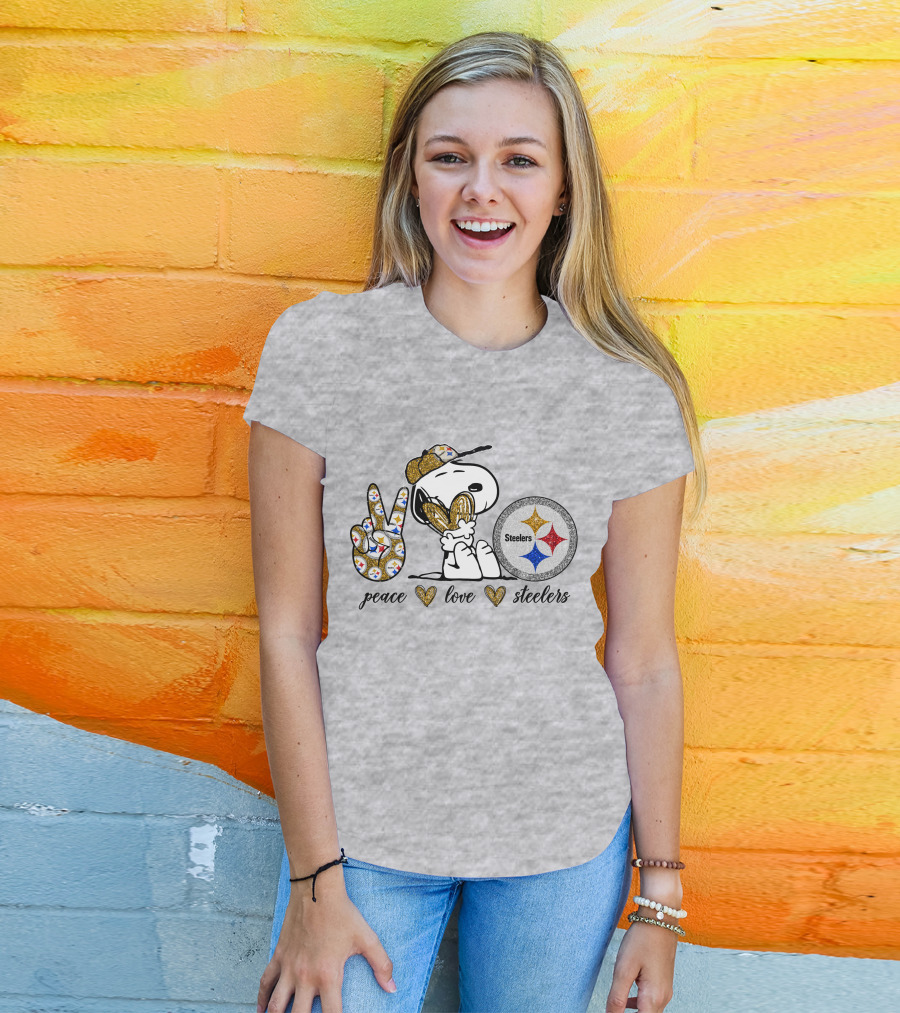 Peace Love Snoopy Steelers Football Hearts T-Shirt
