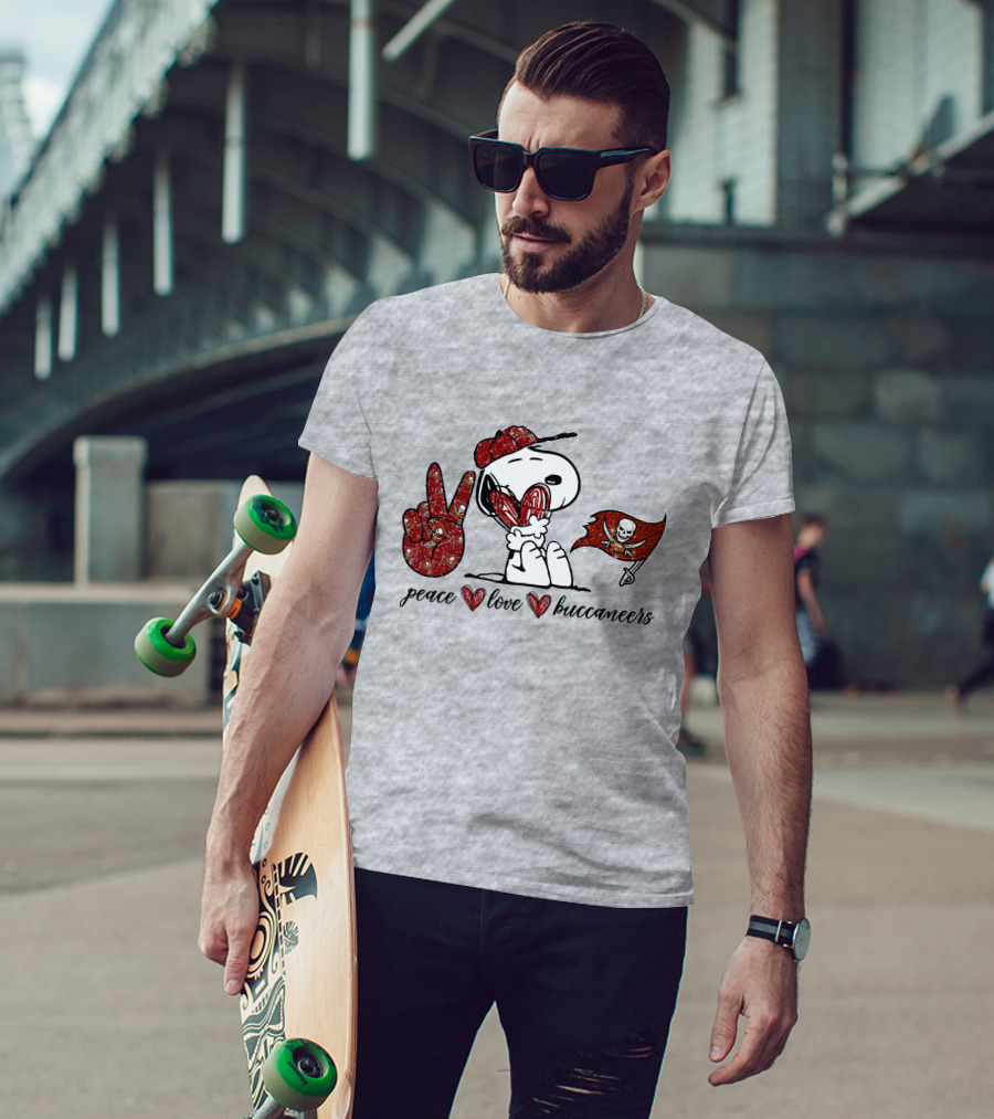 Peace Love Buccaneers Snoopy Tampa Bay Football Flag T-Shirt