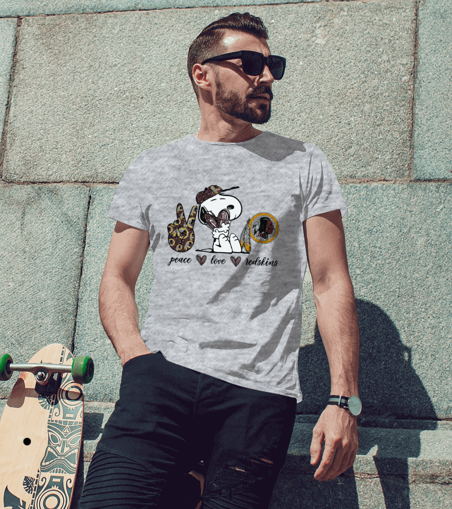 Peace Love Washington Redskins Snoopy Embrace T-Shirt