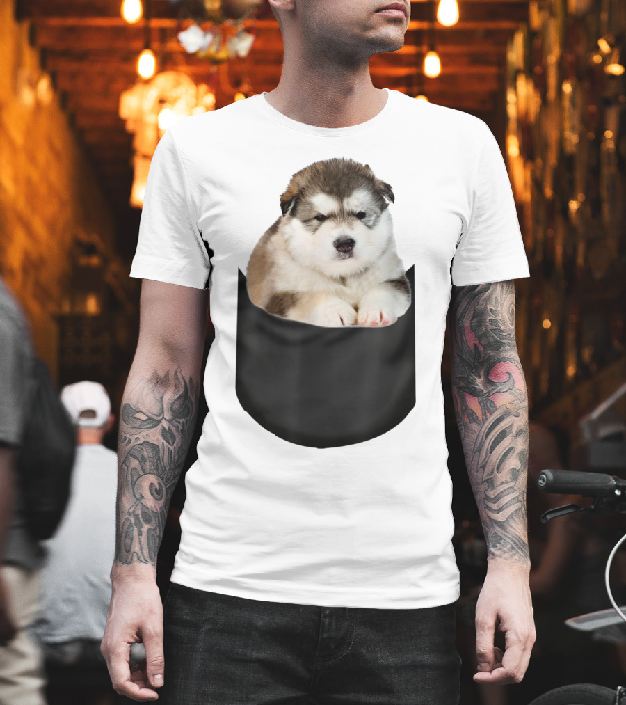 Alaskan Funny Dog in Pocket T-Shirt