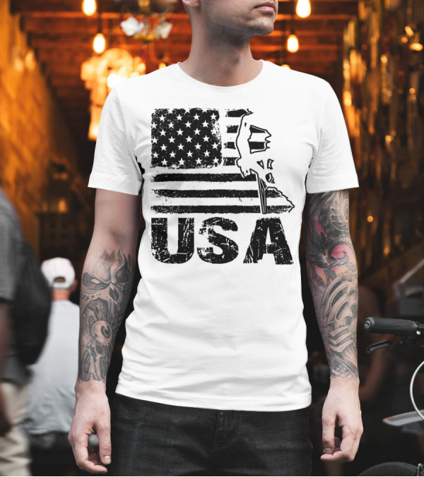 USA Rock Climbing American Flag T-Shirt USA Rock Climbing American Flag T-Shirt