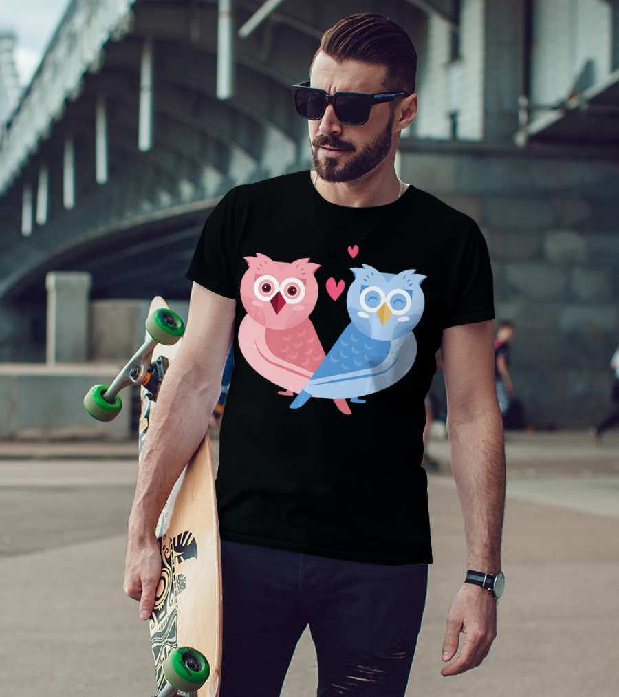 Cute Owls Birds In Love Couple With Hearts T-Shirt