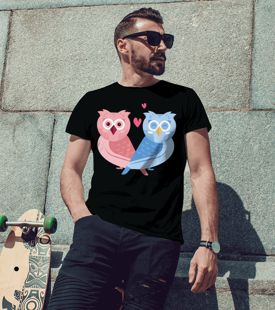 Cute Owls Birds In Love Couple With Hearts T-Shirt